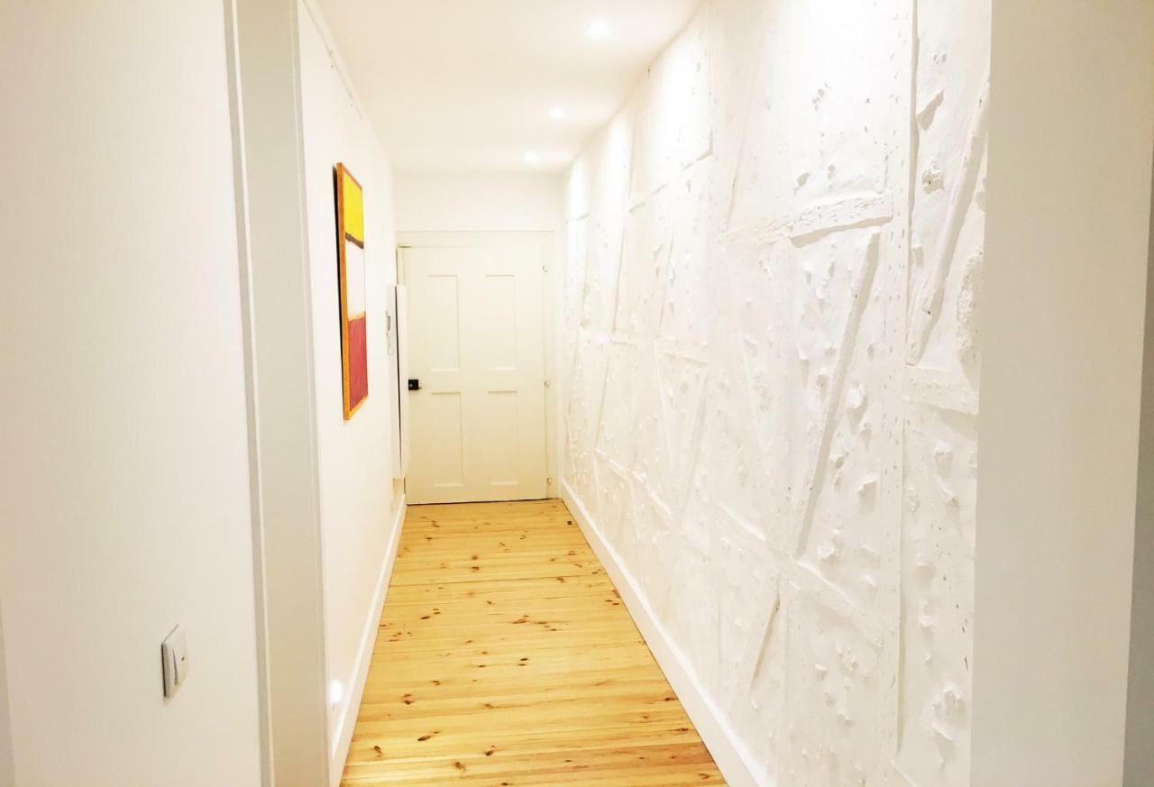 Futuristic Space Loft In Baixa-chiado Apartamento